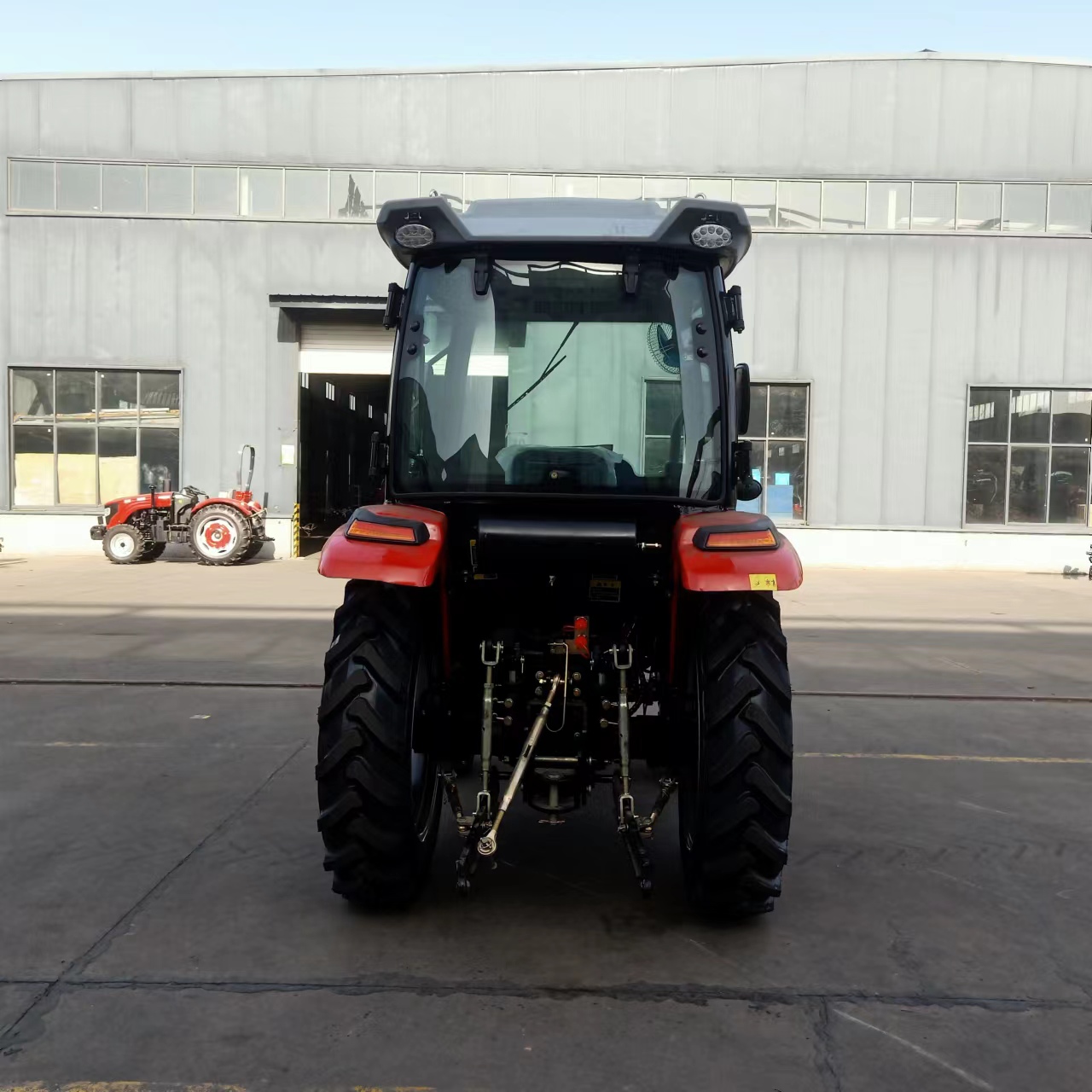 Traktor rolniczy 50KM 4x4 napę – Farming Africa recenzja i cena